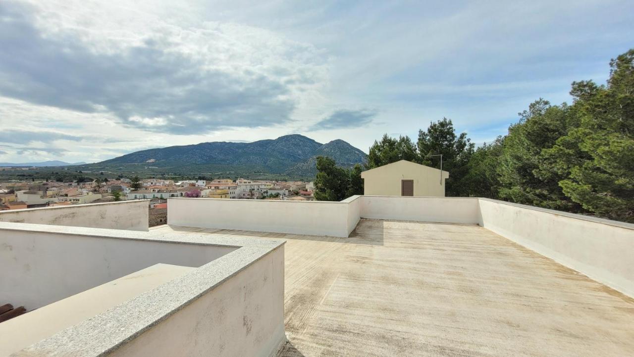 Вилла Residenza La Pineta Орозеи Экстерьер фото